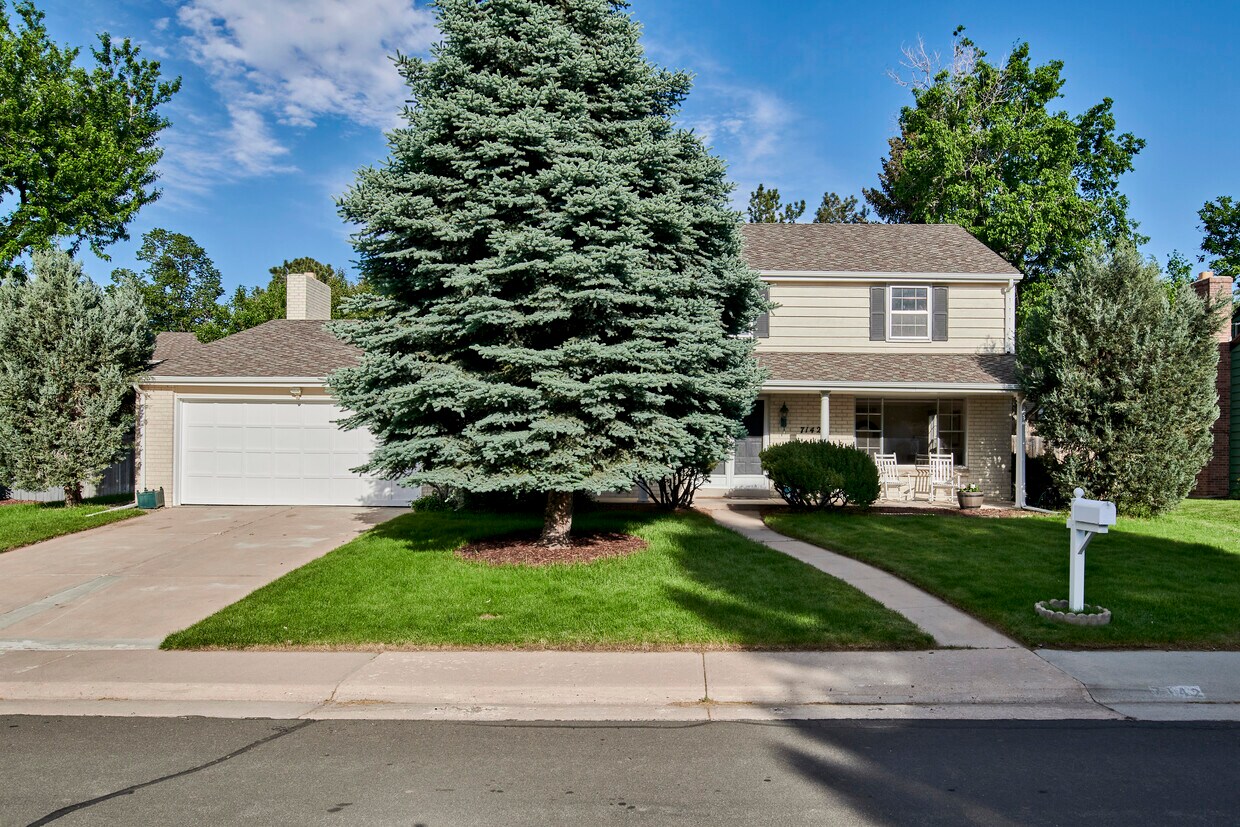 Primary Photo - 7142 S Xanthia St