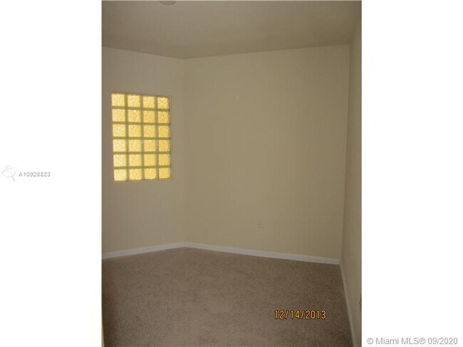 Foto del edificio - 8800 NW 97th Ave