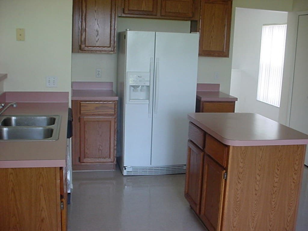 Building Photo - 305 Sterling Lake Dr
