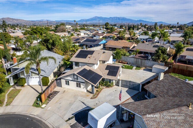 Foto del edificio - 24363 Comfort Ct