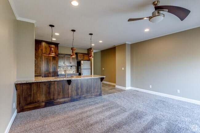2HAB, 2,5BA - Parker - Jamestown Villas