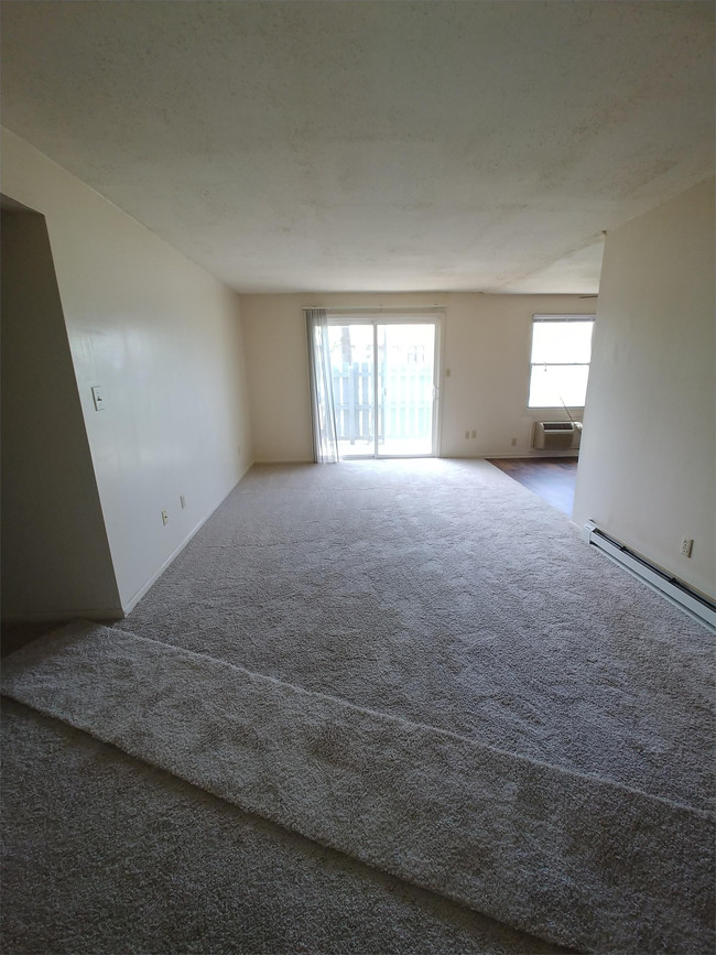 Building Photo - 5271 Eastwick Dr