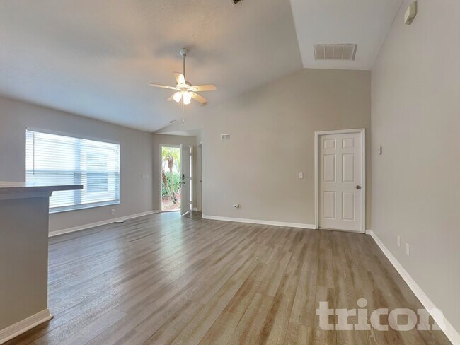 Foto del edificio - 7526 Oxford Garden Cir