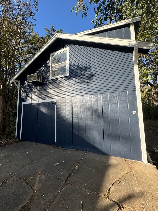 Primary Photo - 11th Rentals