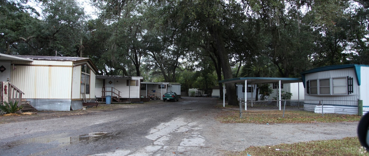 Foto del edificio - Oaks Mobile Home Park