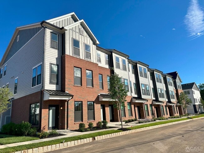 Building Photo - 123 Lyla Ln