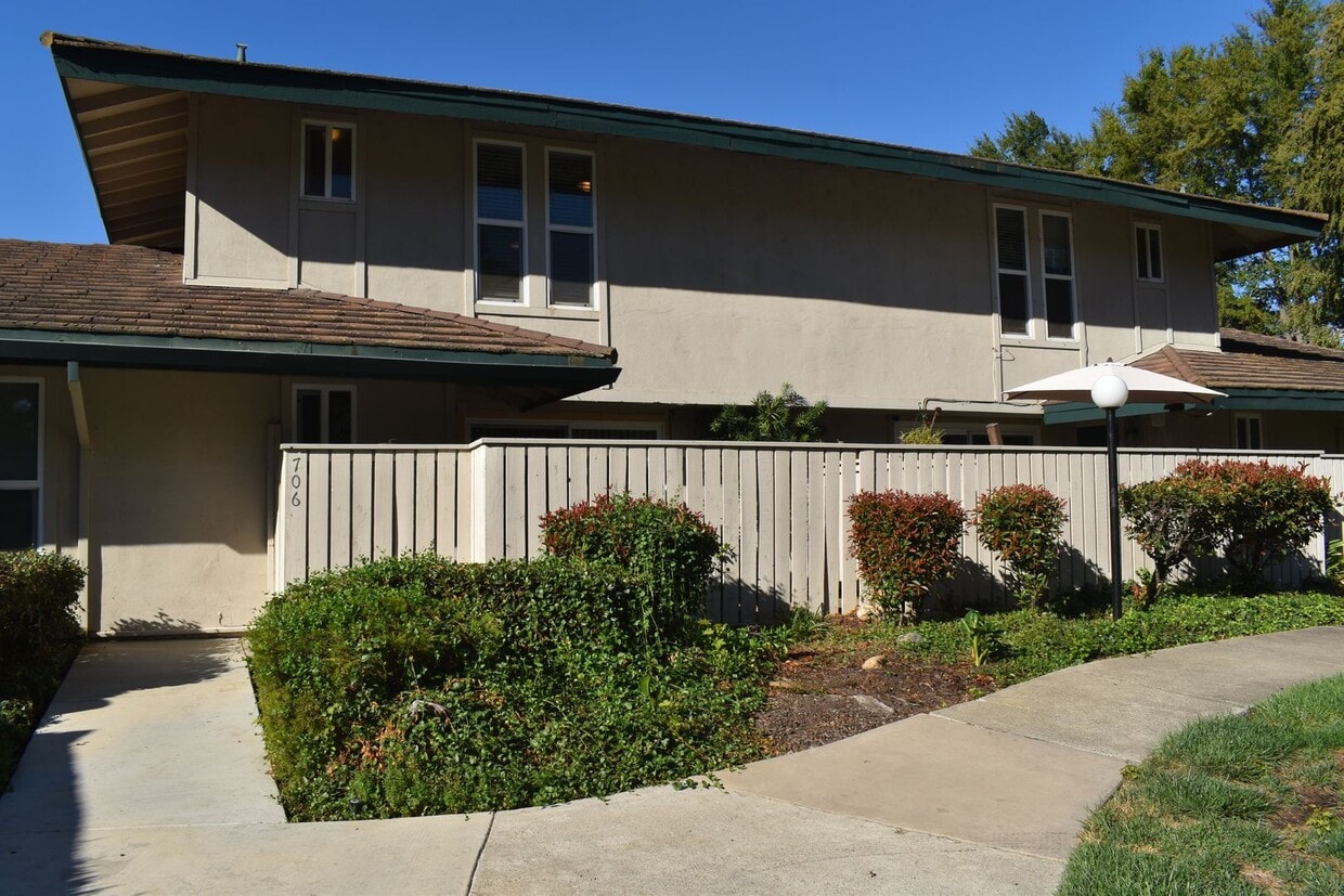 Primary Photo - Resident Benefit Package Property