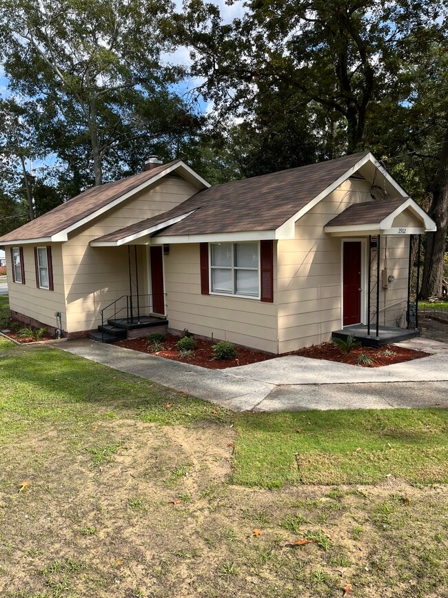 Building Photo - 2902 Shelby Dr
