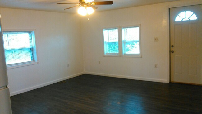 Building Photo - 1092 Wood St