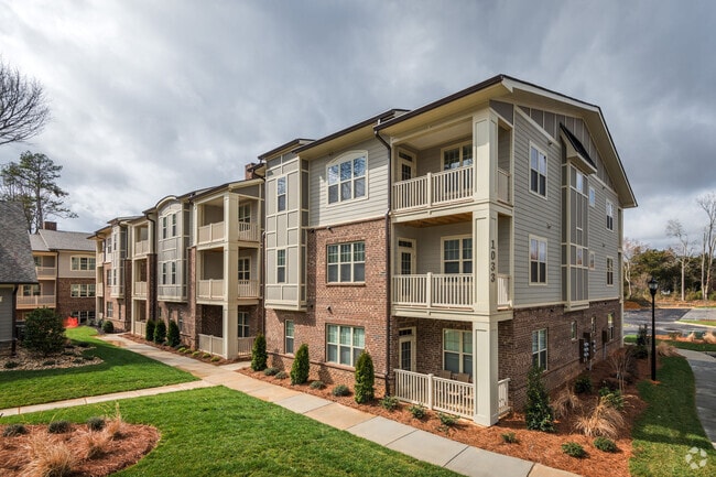 Building Photo - The Everlin at Indian Trail