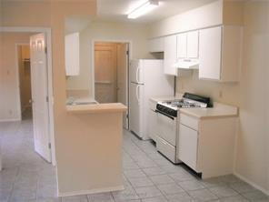 Building Photo - Charming 3-Bedroom, 2-Bath Duplex in North...