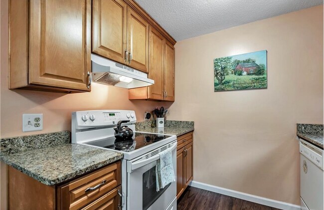 Foto del edificio - 25 Christian Hill Rd