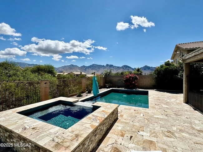 Building Photo - 12768 N Lantern Way