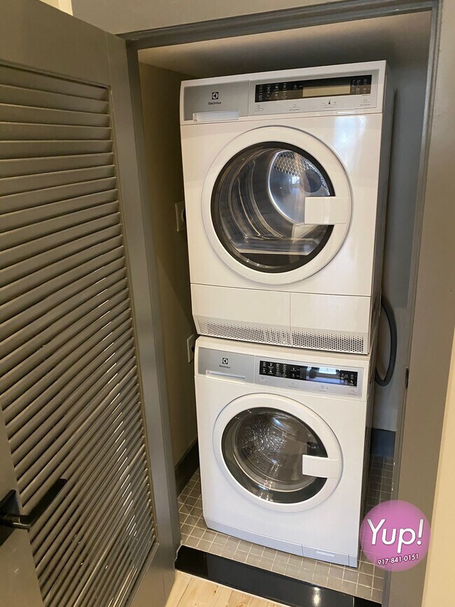 In Unit Luandry - 415 Manhattan Ave