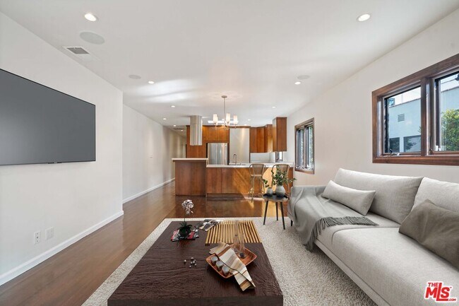 Foto del edificio - 458 N La Jolla Ave