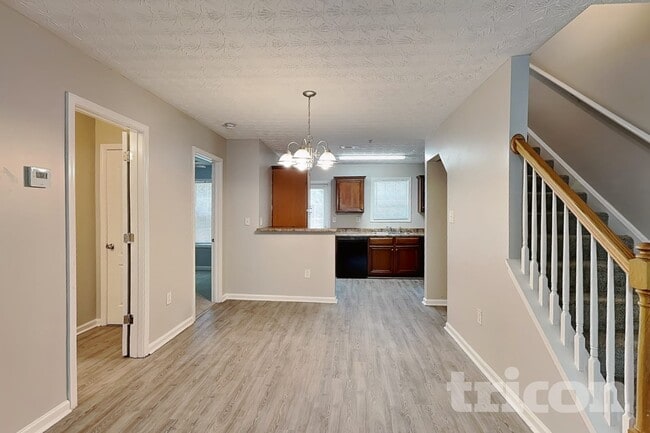 Building Photo - 1047 Wedgewood Ct NE