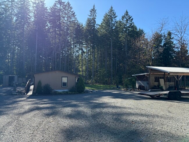 Building Photo - 30012 S Creek Rd E