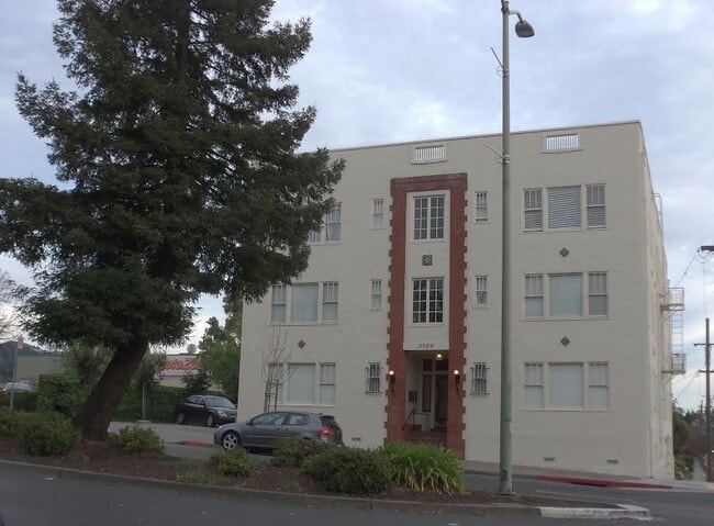 Building Photo - 3500 35th Ave