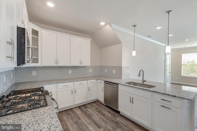 Building Photo - 43357 Radford Divide Ter