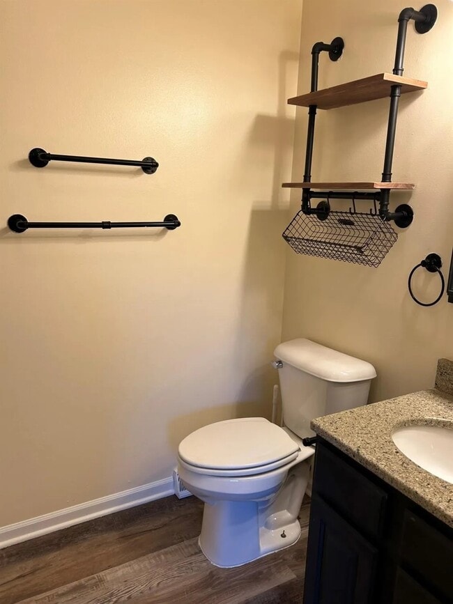 Bathroom - 657 Cheyenne Dr