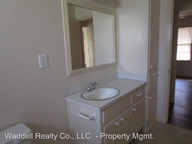 Foto del edificio - 5239 Cunningham Dr