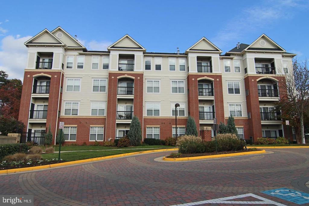 Foto principal - 3851 Aristotle Ct