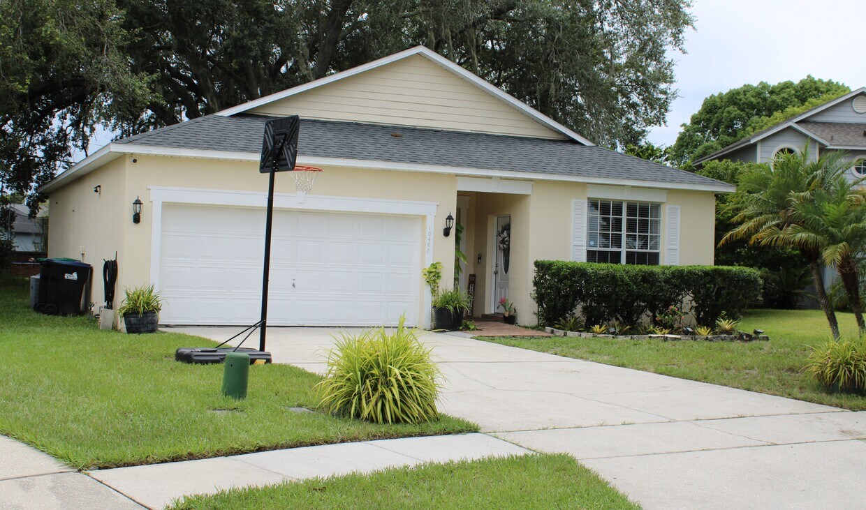 Foto principal - 10406 Sun Villa Blvd