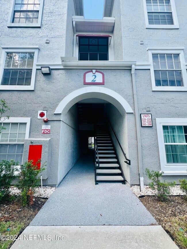 Foto del edificio - 3591 Kernan Blvd S