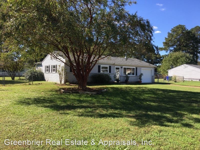 Primary Photo - 3 br, 2 bath House - 2833 Country Club Dr
