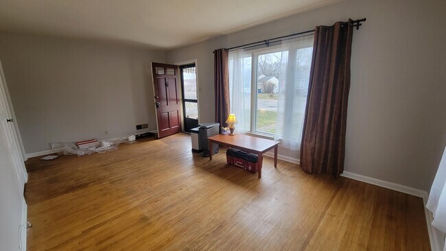 Building Photo - 5348 Crittenden Ave