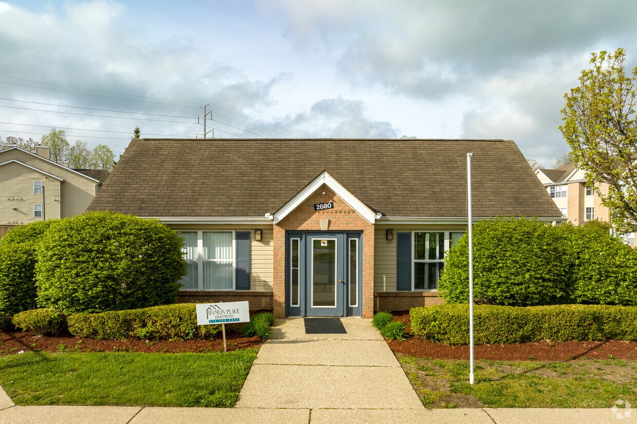 Hamlin Place Estates 2680 Hamlin Blvd Inkster, MI Apartments for