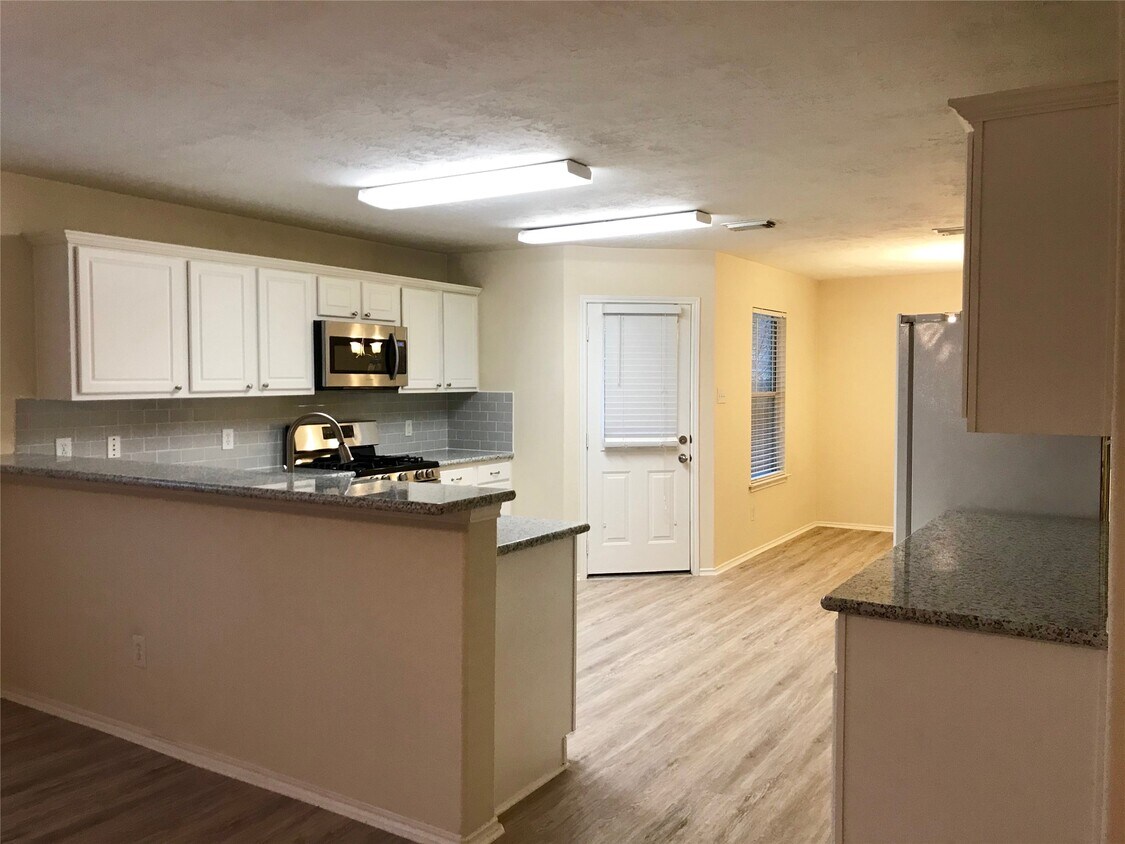 Building Photo - 115 S Vesper Bend Cir