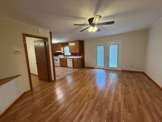 Building Photo - 941 Harrington Dr