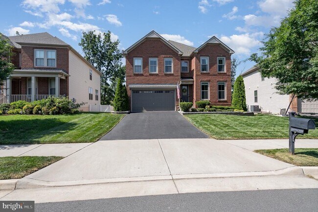 Building Photo - 24846 Somerby Dr