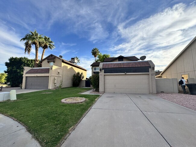 Building Photo - Great 3 bedroom 2 bath culdesac lot with f...