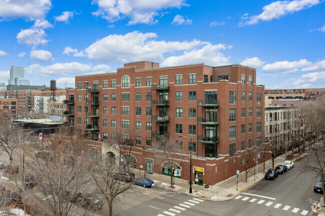 Foto del edificio - 1301 W Washington Blvd