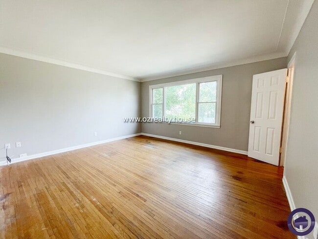 Building Photo - 837 Colburn St