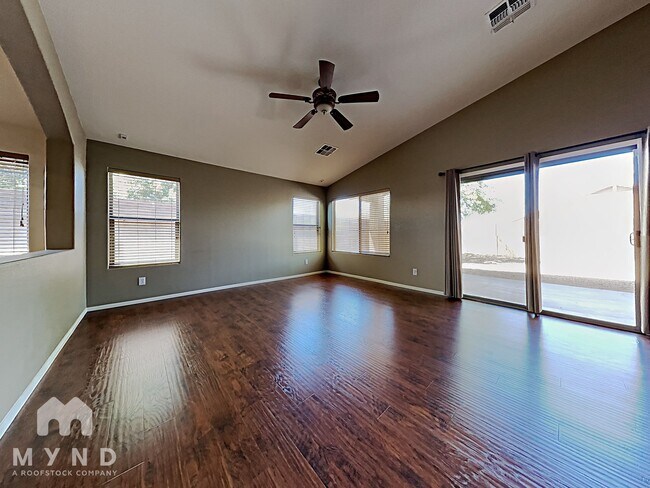 Building Photo - 2226 W Roy Rogers Rd
