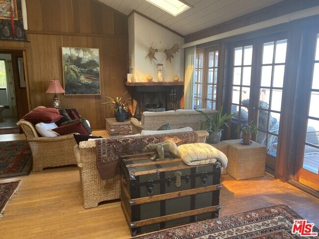 Building Photo - 26730 Latigo Shore Dr