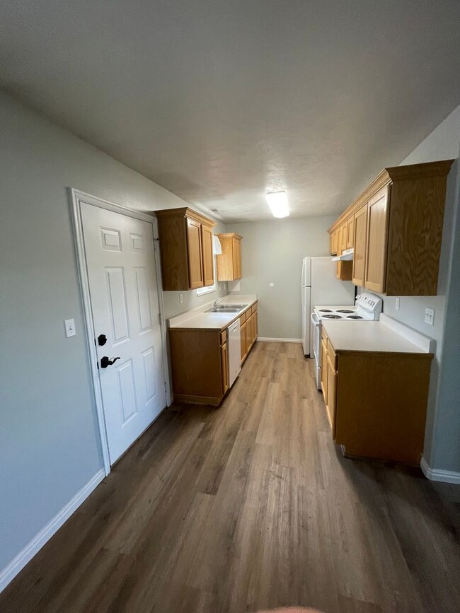 Foto del edificio - Comfy Spanish Fork Townhome (End Unit)