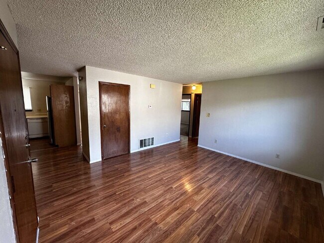 Building Photo - "Charming 2-Bed Condo Retreat in Colorado ...