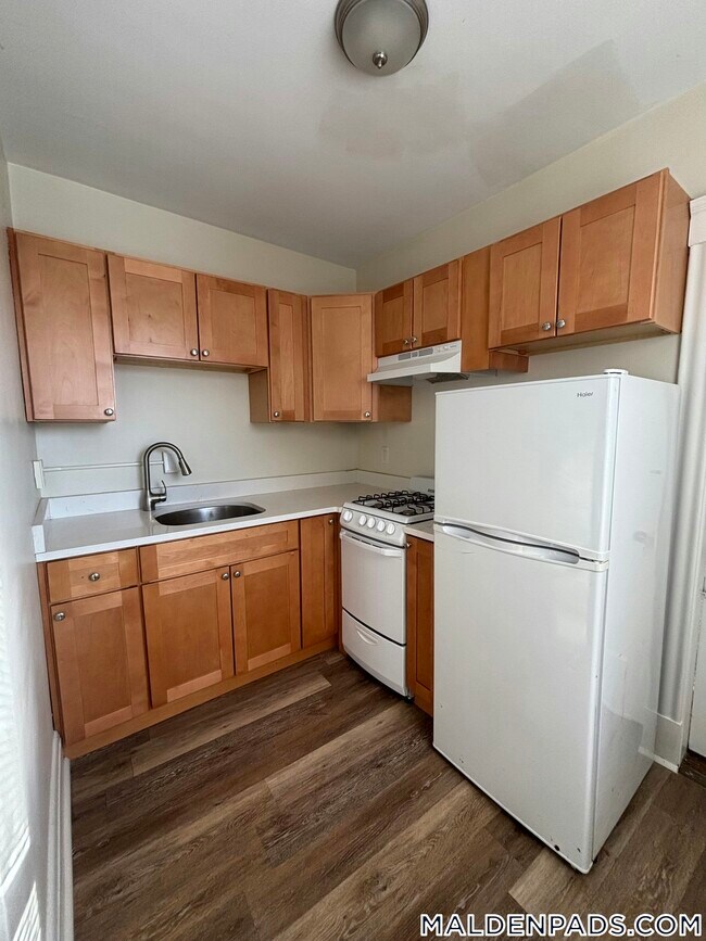 Foto del edificio - 349 Pleasant St