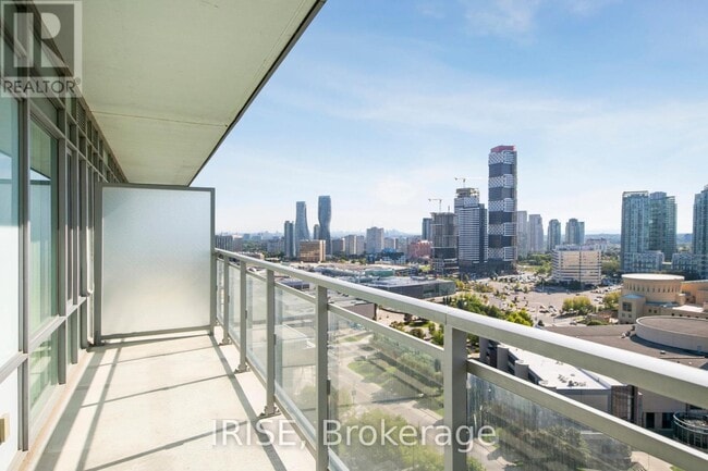 Building Photo - 360-2360 Square One Dr