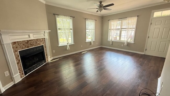 Building Photo - 417 Hyannis Dr