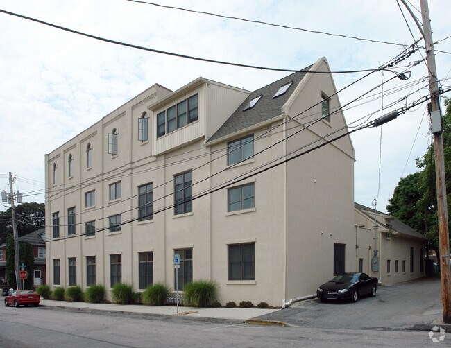 Foto del edificio - 542 E Hector St