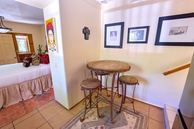Foto del edificio - Unfurnished Studio Apartment on Historic H...