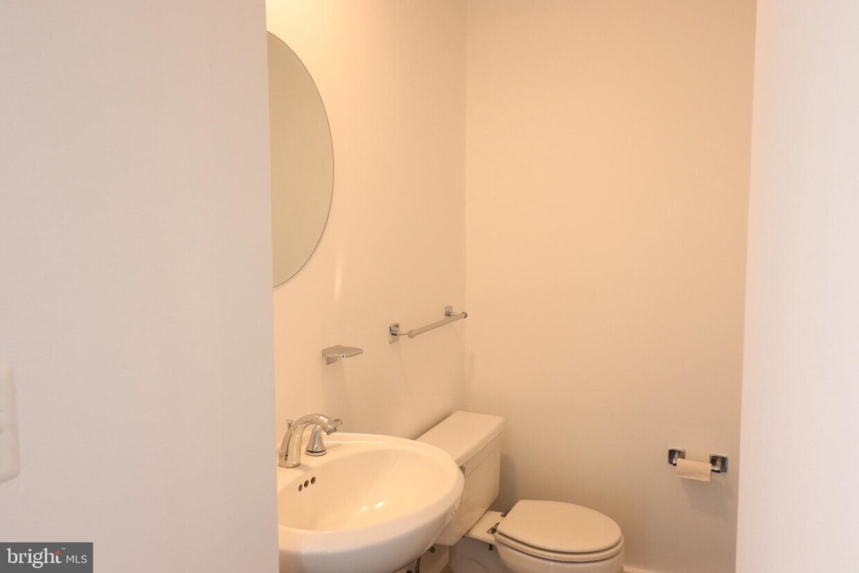 Foto principal - 218 7th St SE