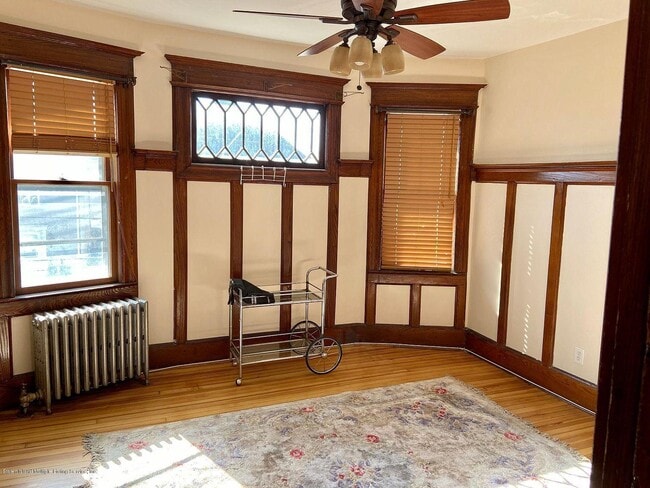 Building Photo - 310 N Burgher Ave