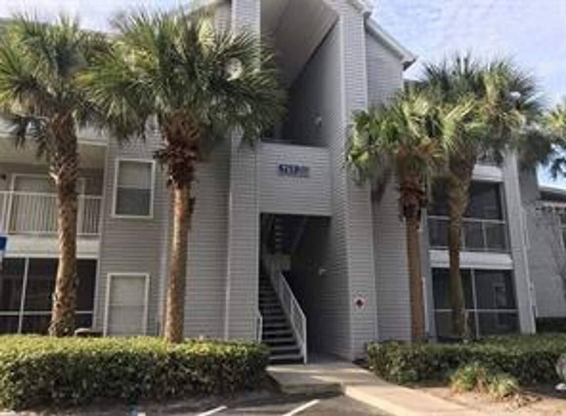 Primary Photo - Bright and Spacious 2 BR / 2 BA Condo in C...