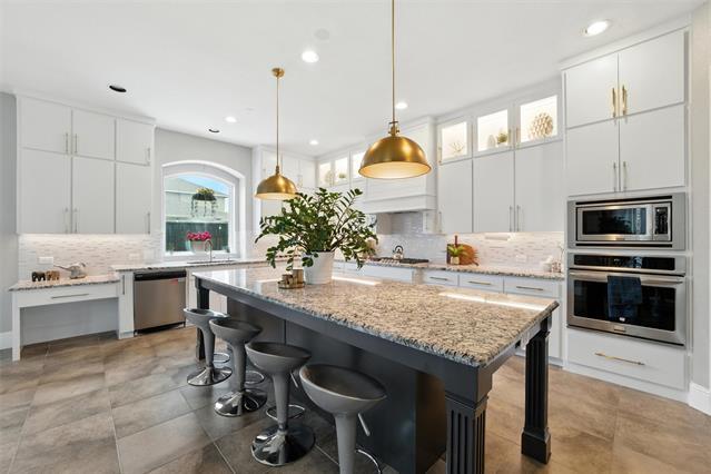 Foto del edificio - 13401 Mardi Gras Ln